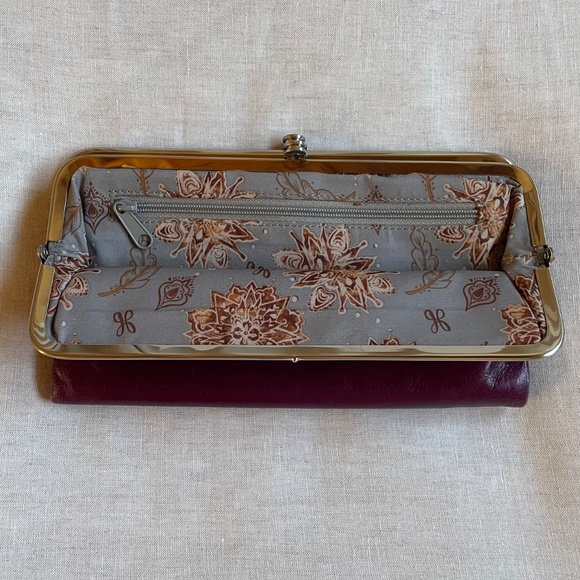 Hobo "Lauren" Clutch Wallet in Eggplant - Picture 4 of 8